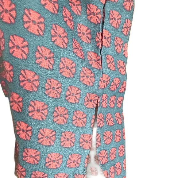 Floral Blue and Pink Women's Top size XL - Picture 6 of 12